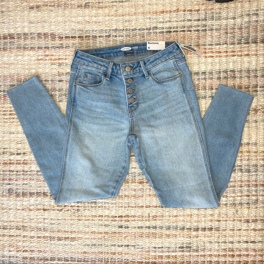 Old navy rockstar cut off skinny jeans
